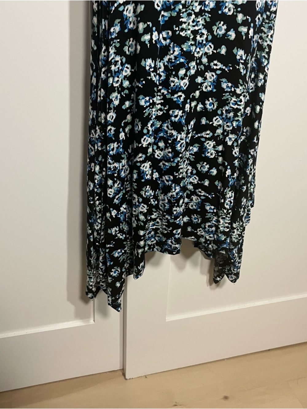Floral Midi Dress Blue Accents Size Medium Super Soft Wrap Tie Back Boho - Picture 3 of 8